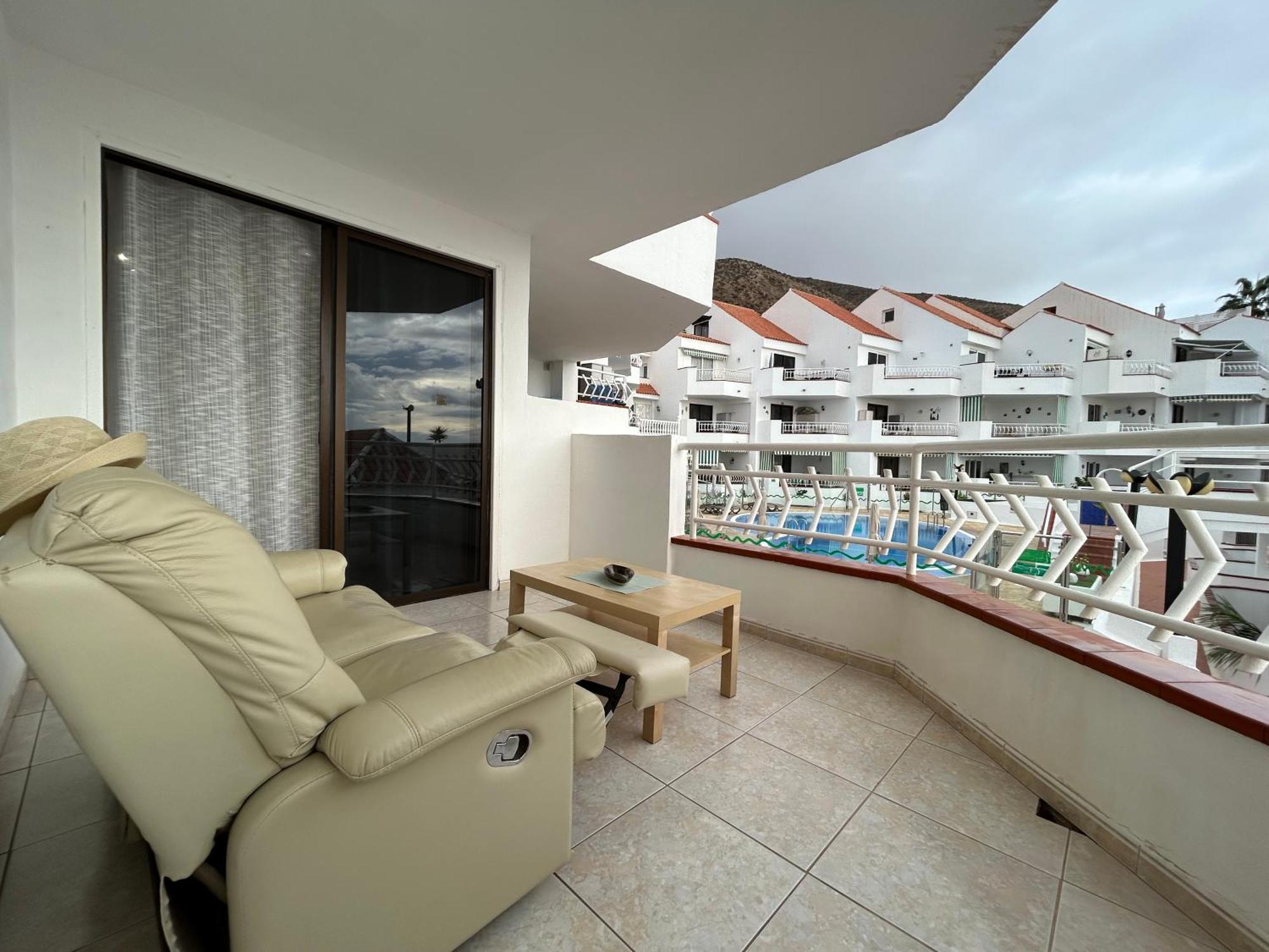 Modern Apartment, Heated Pool & 2 Terraces Los Cristianos  Esterno foto