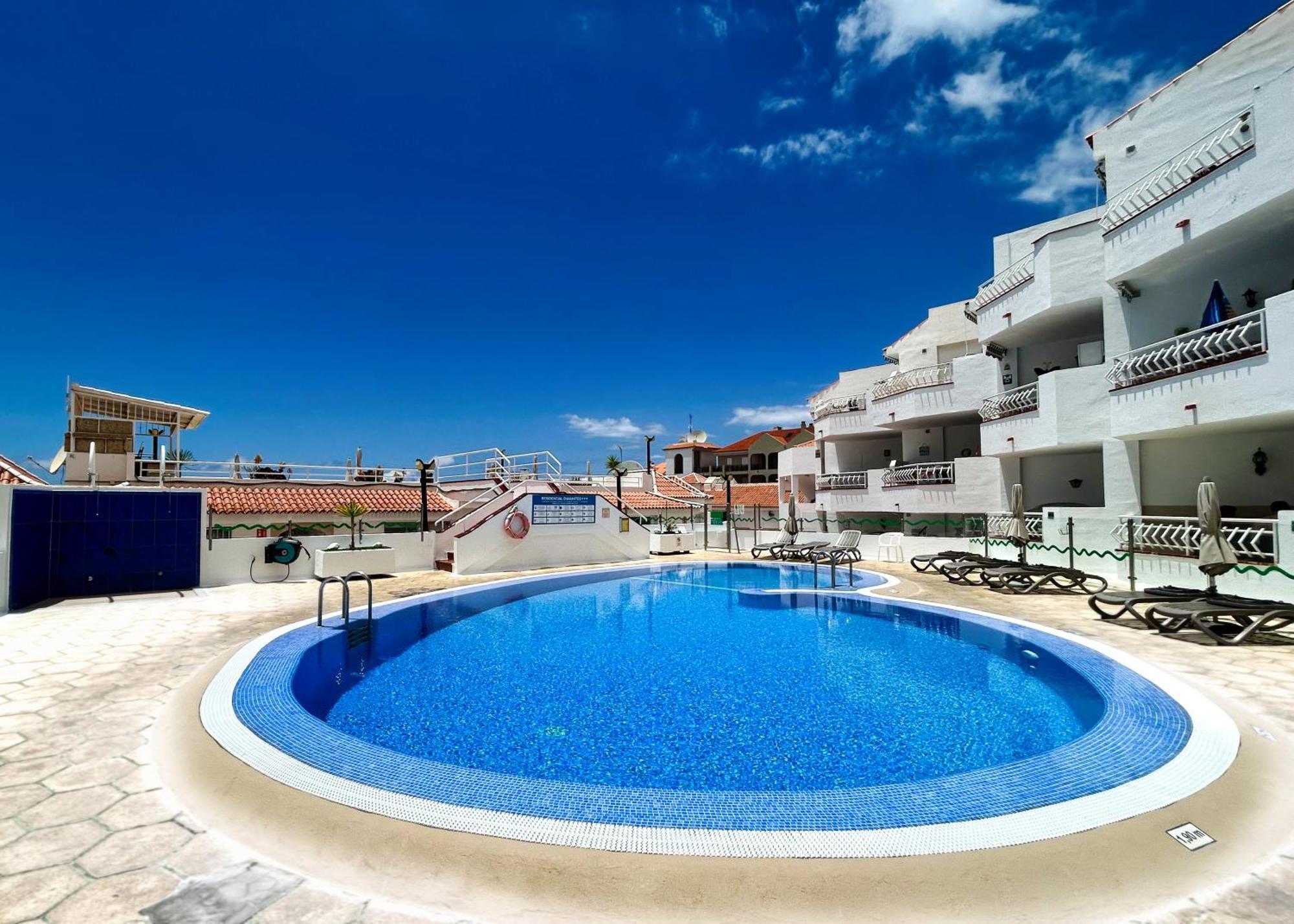 Modern Apartment, Heated Pool & 2 Terraces Los Cristianos  Esterno foto